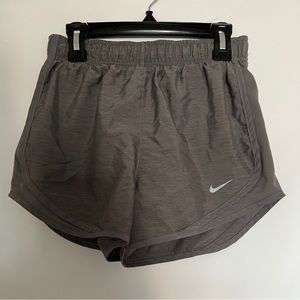 Nike tempo gray size women’s XS running shorts